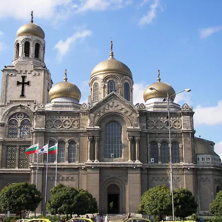 едностаен C паркомясто, перфектен в гр в кв левски очна клиника св петка и умбал св марина Appartamento